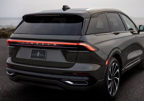 The rear of a 2024 Lincoln Black Label Nautilus® SUV displays full LED rear lighting. | Eby Lincoln in Goshen IN